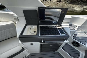 35ft Sea Ray Yacht For Sale