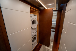 90ft Ocean Alexander Yacht For Sale