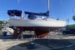 38ft Morgan Yacht For Sale
