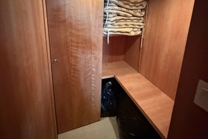 013 Lower Deck Master Closet
