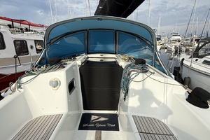 La Mer 35ft Beneteau Yacht For Sale
