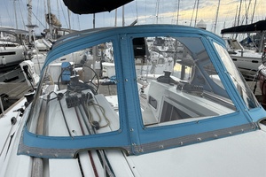 La Mer 35ft Beneteau Yacht For Sale