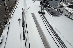La Mer 35ft Beneteau Yacht For Sale
