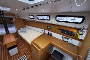 La Mer 35ft Beneteau Yacht For Sale