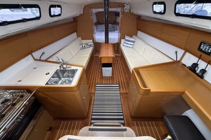 La Mer 35ft Beneteau Yacht For Sale
