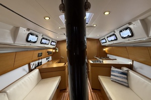 La Mer 35ft Beneteau Yacht For Sale