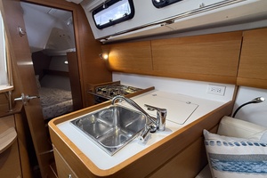 La Mer 35ft Beneteau Yacht For Sale