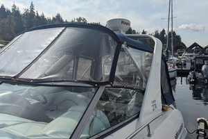 Escape II 28ft Larson Yacht For Sale