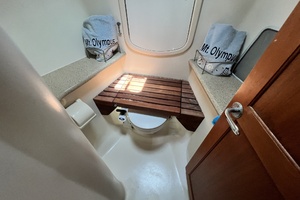 Mt  Olympus 41ft Hunter Yacht For Sale