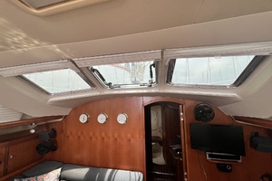 Mt  Olympus 41ft Hunter Yacht For Sale
