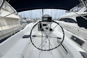 Mt  Olympus 41ft Hunter Yacht For Sale