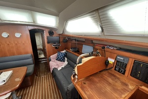 Mt  Olympus 41ft Hunter Yacht For Sale