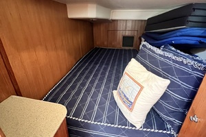 Mt  Olympus 41ft Hunter Yacht For Sale
