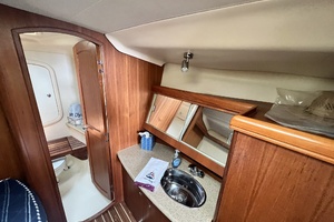 Mt  Olympus 41ft Hunter Yacht For Sale