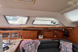 Mt  Olympus 41ft Hunter Yacht For Sale