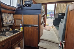 38ft Bayliner Yacht For Sale