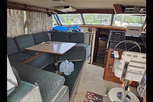 38ft Bayliner Yacht For Sale