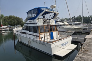 38ft Bayliner Yacht For Sale