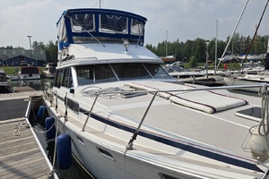 38ft Bayliner Yacht For Sale