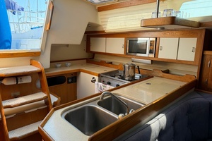 Magnolia 36ft Catalina Yacht For Sale