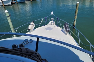 Midnight Blue 35ft Silverton Yacht For Sale