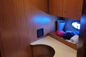 Midnight Blue 35ft Silverton Yacht For Sale