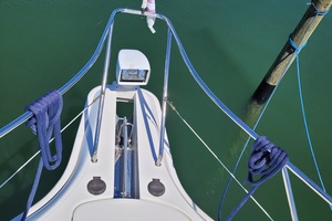 Midnight Blue 35ft Silverton Yacht For Sale