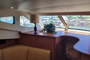 Midnight Blue 35ft Silverton Yacht For Sale