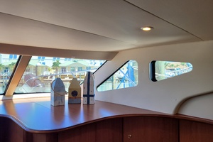 Midnight Blue 35ft Silverton Yacht For Sale