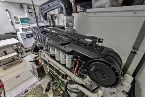 BACKSTAGE 66ft Azimut Yacht For Sale