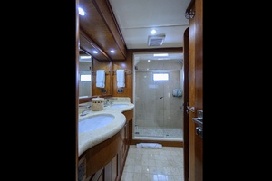 ON OUR WAY 80ft Outer Reef Yachts Yacht For Sale