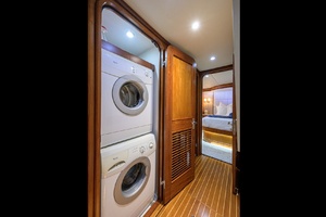 ON OUR WAY 80ft Outer Reef Yachts Yacht For Sale