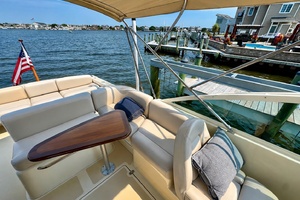 Calm 25ft Hunt Yachts Yacht For Sale