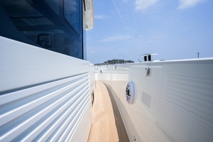 Photo 7387018 for 2027 De Antonio Yachts 50 Coupe  