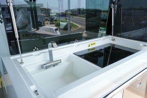 Photo 7387172 for 2027 De Antonio Yachts 50 Coupe  