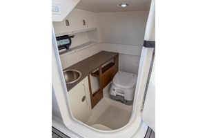 27ft Sea Ray Yacht For Sale