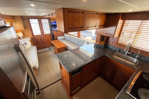 6Galley And Salon