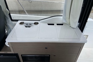 IRIHK375I526 30ft Jeanneau Yacht For Sale