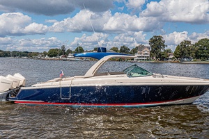 35ft Chris Craft Yacht For Sale