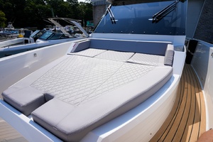 Photo 7400154 for 2027 De Antonio Yachts D32  