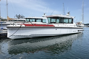 IBIS 28ft Axopar Yacht For Sale