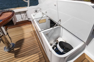 JOMO 37ft Spencer Yacht For Sale