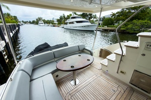 55FT (16.76M) SEA RAY Worth Avenue Yachts