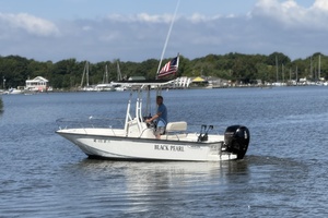 19ft Boston Whaler Yacht For Sale