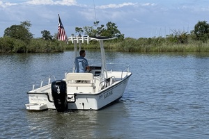 19ft Boston Whaler Yacht For Sale