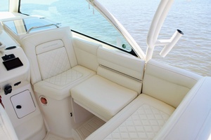 TRIPLE NET 37ft Grady White Yacht For Sale