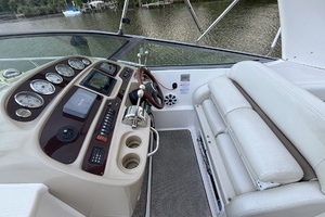 Photo 7405847 for 2004 Chaparral Signature 350 Seas The Day 