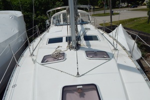 Mirage 37ft Beneteau Yacht For Sale