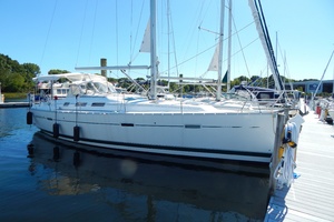 Mirage 37ft Beneteau Yacht For Sale