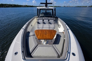 42 ft Boston Whaler 2024 Outrage GATE KEEPER